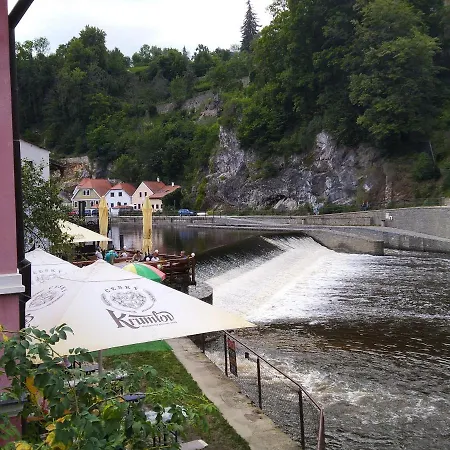 Nina Πανσιόν Český Krumlov